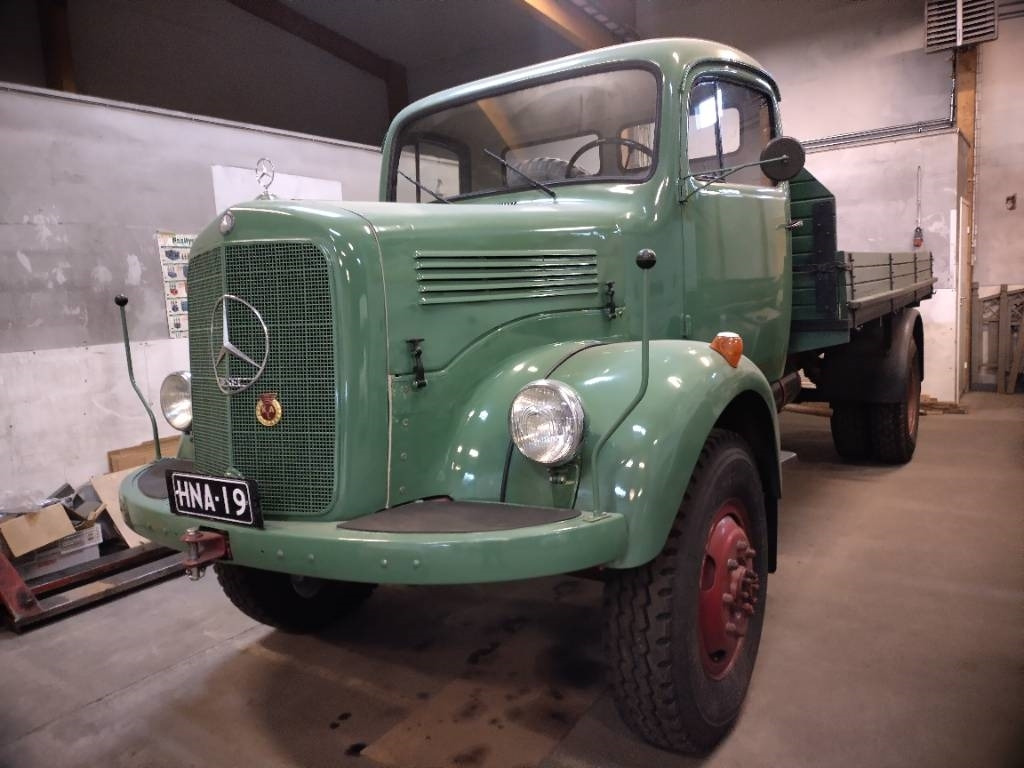 Mercedes-Benz 4x4 Kippilava,museo rekisterissä - Camion benne: photos 2 Mercedes-Benz 4x4 Kippilava,museo rekisterissä - Camion benne: photos 2
