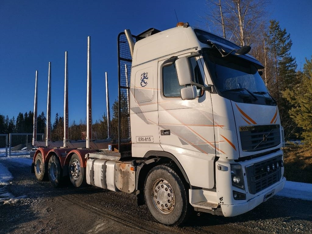 Volvo FH750 puuvarustus, napaperät,trippeli - Camion grumier: photos 2 Volvo FH750 puuvarustus, napaperät,trippeli - Camion grumier: photos 2