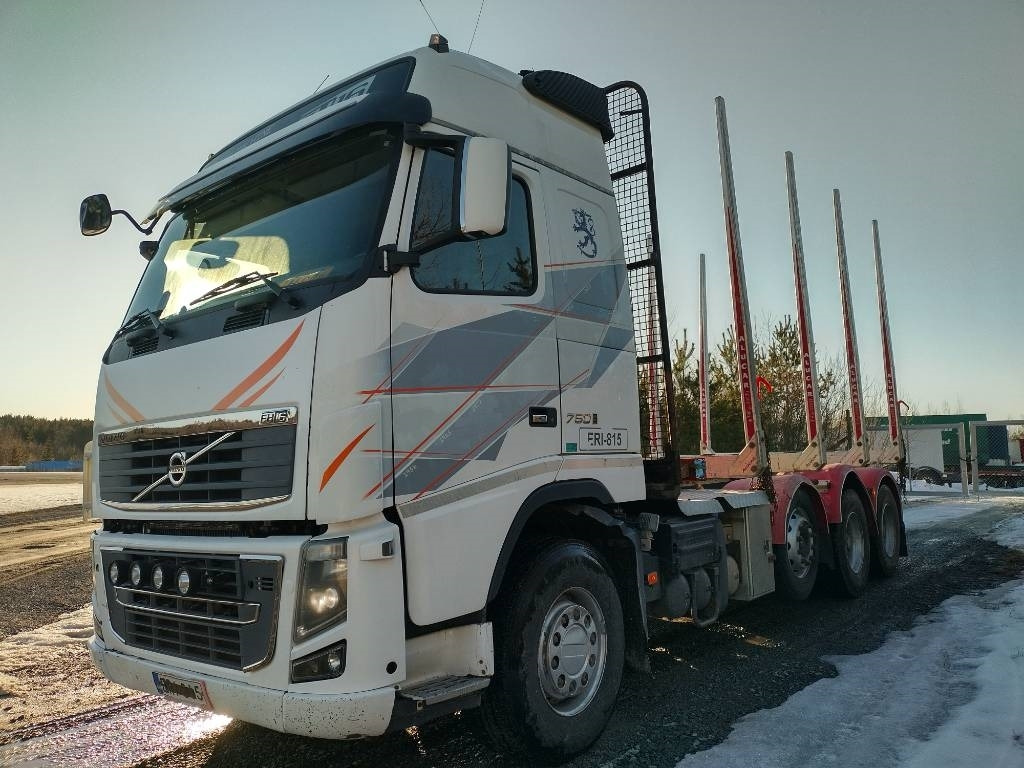Volvo FH750 puuvarustus, napaperät,trippeli - Camion grumier: photos 1 Volvo FH750 puuvarustus, napaperät,trippeli - Camion grumier: photos 1