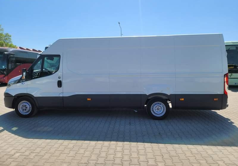 Iveco DAILY 35-140 / SPROWADZONY Z FRANCJI / TEMPOMAT - Fourgon utilitaire: photos 5 Iveco DAILY 35-140 / SPROWADZONY Z FRANCJI / TEMPOMAT - Fourgon utilitaire: photos 5