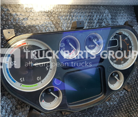 DAF 105XF, EURO 4, EURO 5, CF instrument panel, instrument cluster, dashboard - Panel de instrumentos pour Camion: photos 1 DAF 105XF, EURO 4, EURO 5, CF instrument panel, instrument cluster, dashboard - Panel de instrumentos pour Camion: photos 1