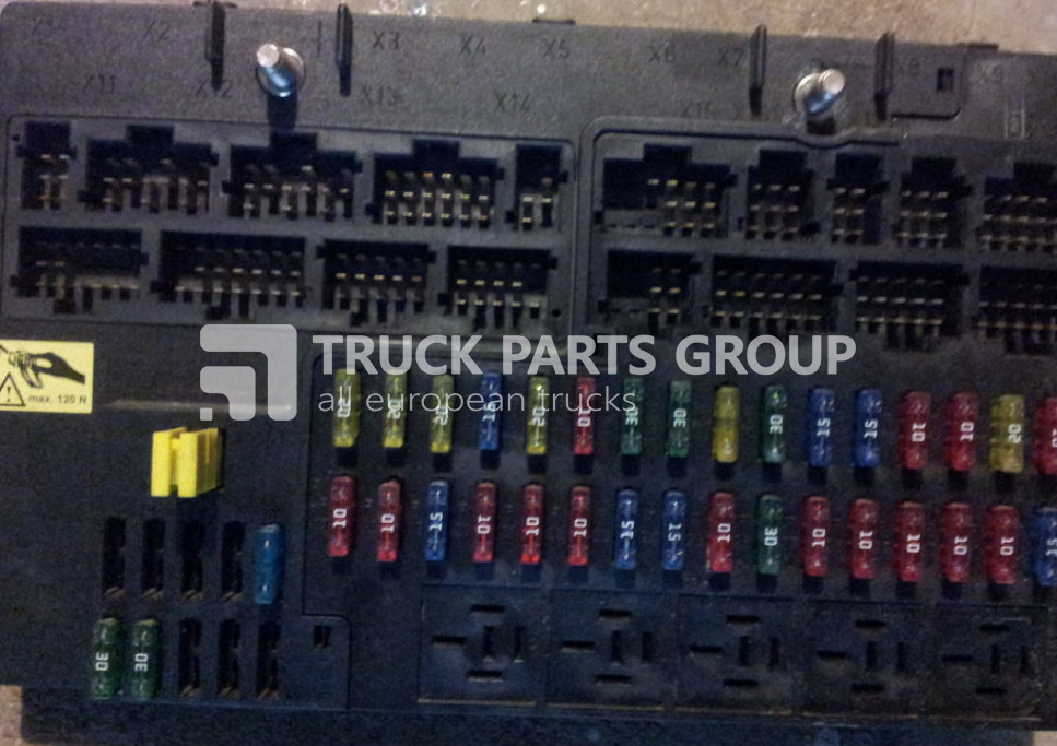 MERCEDES-BENZ Actros MP2, MP3 GM unit, Grundmodul, Fuse box, central electric fuse block - Fusible pour Camion: photos 1 MERCEDES-BENZ Actros MP2, MP3 GM unit, Grundmodul, Fuse box, central electric fuse block - Fusible pour Camion: photos 1