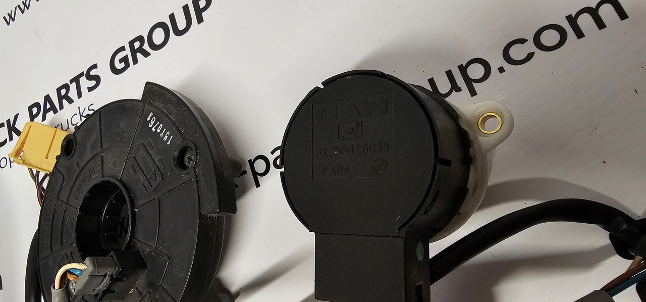 Pièces de rechange pour Camion neuf MAN MAN TGX / TGS EURO6 steering controllers set, driving position buttons, steering column switch, steering stalk 81255016035, 81464306026, 81258056006, 81255090159, 81255090188, 81259370064, 81258056005: photos 6 Pièces de rechange pour Camion neuf MAN MAN TGX / TGS EURO6 steering controllers set, driving position buttons, steering column switch, steering stalk 81255016035, 81464306026, 81258056006, 81255090159, 81255090188, 81259370064, 81258056005: photos 6