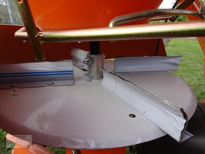 Epandeur de sable neuf Vemac Profi 400 Liter Streuer Salzstreuer Winterdienst Neu: photos 13 Epandeur de sable neuf Vemac Profi 400 Liter Streuer Salzstreuer Winterdienst Neu: photos 13