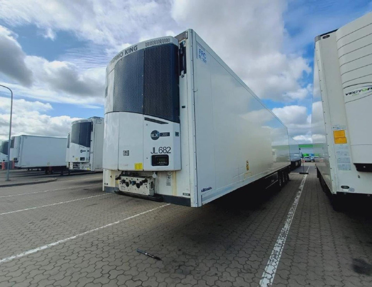2018 Krone SDR Double Deck Cool Liner FP45 ThermoKing SLXi 300 Lifting Axle - Semi-remorque frigorifique: photos 1 2018 Krone SDR Double Deck Cool Liner FP45 ThermoKing SLXi 300 Lifting Axle - Semi-remorque frigorifique: photos 1
