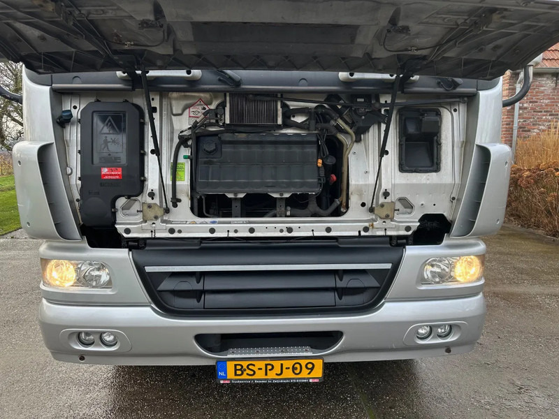 DAF CF 65.250 / NL TRUCK / EURO4 / CURTAINSIDE / SLIDING ROOF / TAILLIFT / NEW TÜV - Camion à rideaux coulissants: photos 4 DAF CF 65.250 / NL TRUCK / EURO4 / CURTAINSIDE / SLIDING ROOF / TAILLIFT / NEW TÜV - Camion à rideaux coulissants: photos 4