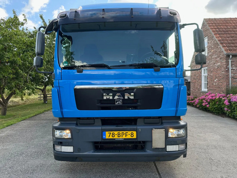 MAN TGM 15.250 / NL TRUCK / EURO 5 / SLIDING ROOF / BOX + TAILLIFT / FULL AIR / NAVI - Camion fourgon: photos 2 MAN TGM 15.250 / NL TRUCK / EURO 5 / SLIDING ROOF / BOX + TAILLIFT / FULL AIR / NAVI - Camion fourgon: photos 2