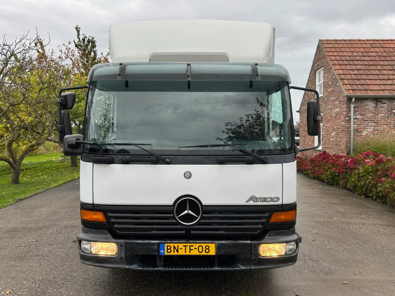 Mercedes-Benz Atego 815 / NL TRUCK / EURO 3 / LOW KM / BOX+LIFT / MANUAL / ANALOG TACHO - Camion fourgon: photos 2 Mercedes-Benz Atego 815 / NL TRUCK / EURO 3 / LOW KM / BOX+LIFT / MANUAL / ANALOG TACHO - Camion fourgon: photos 2