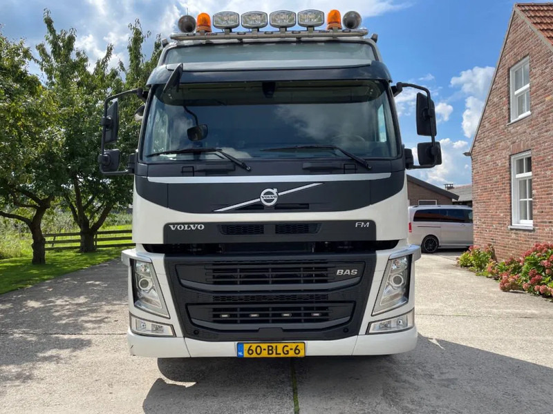 Volvo FM 460 EURO 6 / TOP!! / NL TRUCK / GLOBETROTTER / SAFETY SYSTEMS - Tracteur routier: photos 2 Volvo FM 460 EURO 6 / TOP!! / NL TRUCK / GLOBETROTTER / SAFETY SYSTEMS - Tracteur routier: photos 2