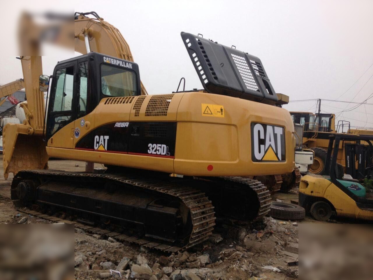 CATERPILLAR 325DL - Pelle sur chenille: photos 2 CATERPILLAR 325DL - Pelle sur chenille: photos 2