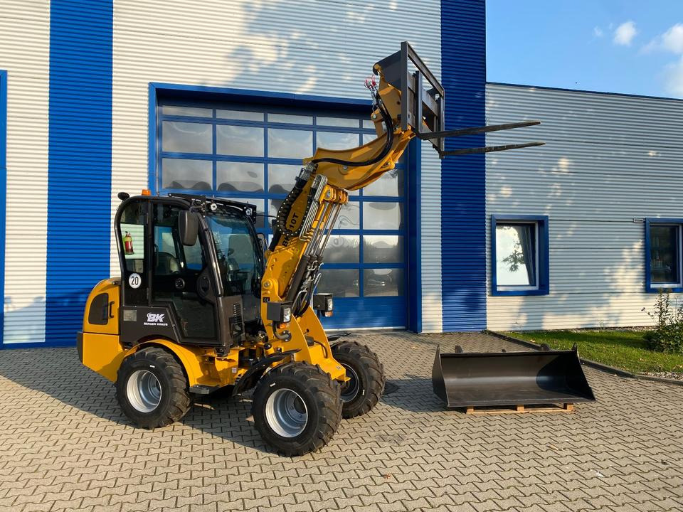 Teleskoplader/Radlader BK810T inkl. Gabel/Schaufelpaket *INKL.19% MWST*BERGER KRAUS*KUBOTA*EURO*CE* - Chargeuse sur pneus télescopique: photos 2 Teleskoplader/Radlader BK810T inkl. Gabel/Schaufelpaket *INKL.19% MWST*BERGER KRAUS*KUBOTA*EURO*CE* - Chargeuse sur pneus télescopique: photos 2