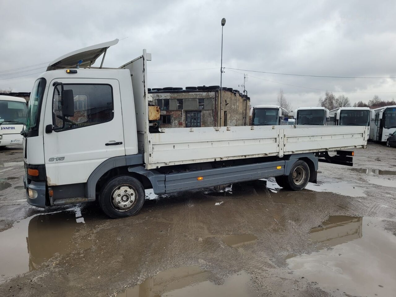 Mercedes-Benz Atego 815 - Camion plateau: photos 2 Mercedes-Benz Atego 815 - Camion plateau: photos 2