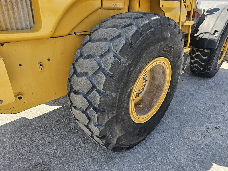 Chargeuse sur pneus CATERPILLAR 930G: photos 21