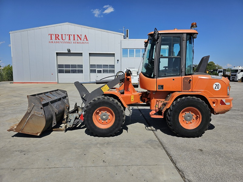 VOLVO L30G - Chargeuse sur pneus: photos 2 VOLVO L30G - Chargeuse sur pneus: photos 2