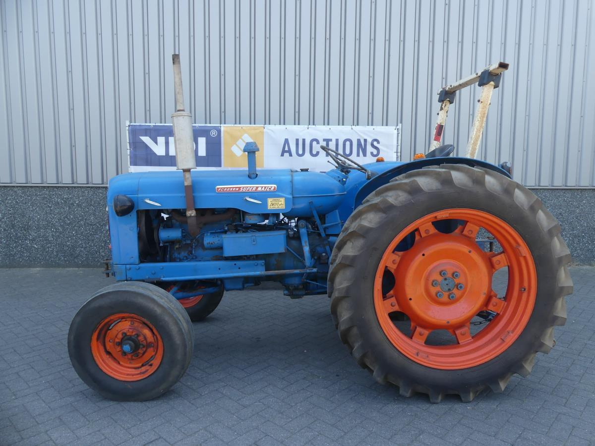 Fordson Major - Tracteur agricole: photos 3 Fordson Major - Tracteur agricole: photos 3