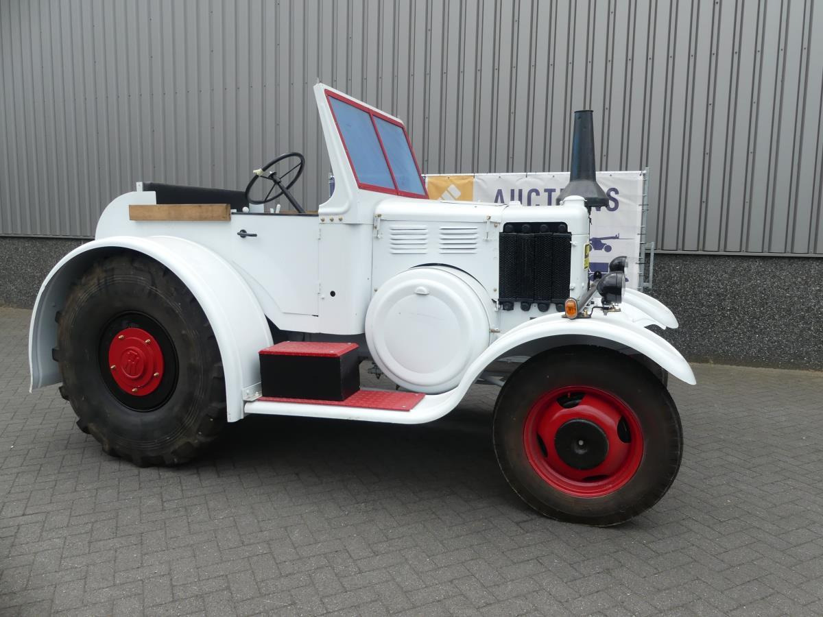 Lanz-Bulldog D8506 - Chariot tracteur: photos 1 Lanz-Bulldog D8506 - Chariot tracteur: photos 1