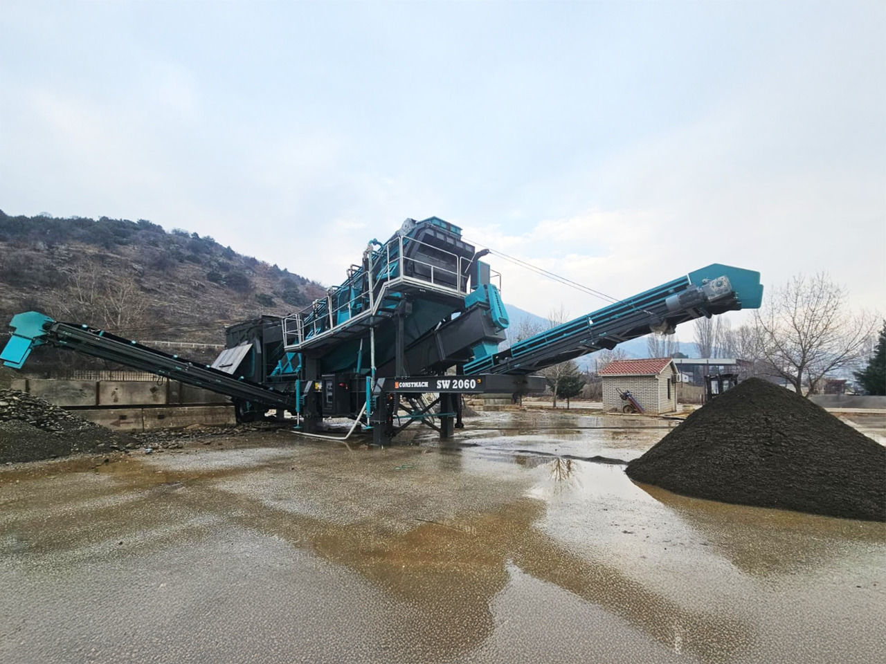 Constmach Mobile Screening And Washing Plant 60-200 TPH - Crible: photos 4 Constmach Mobile Screening And Washing Plant 60-200 TPH - Crible: photos 4