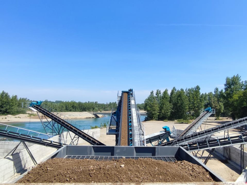 Constmach Stationäre Wasch- und Siebanlagen (Sand-, Kies-, Schotter Wäsche und -siebung) - Crible: photos 5 Constmach Stationäre Wasch- und Siebanlagen (Sand-, Kies-, Schotter Wäsche und -siebung) - Crible: photos 5