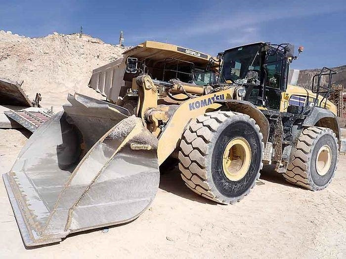 Komatsu WA475 - Chargeuse sur pneus: photos 1 Komatsu WA475 - Chargeuse sur pneus: photos 1