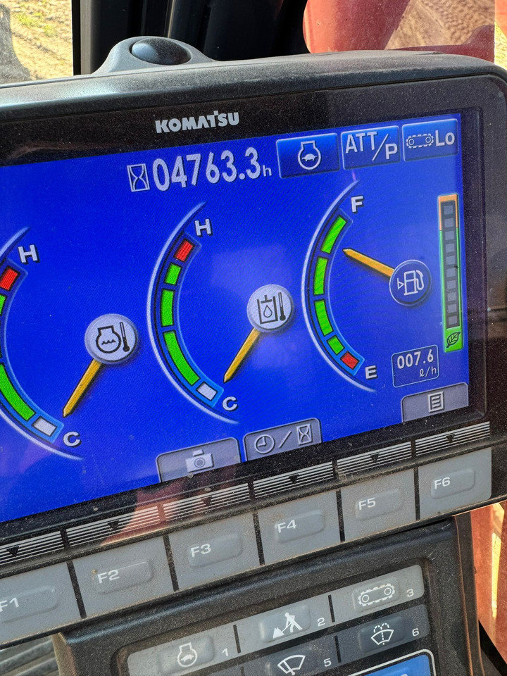 KOMATSU PC 228 USCL-10 - Pelle sur chenille: photos 2 KOMATSU PC 228 USCL-10 - Pelle sur chenille: photos 2