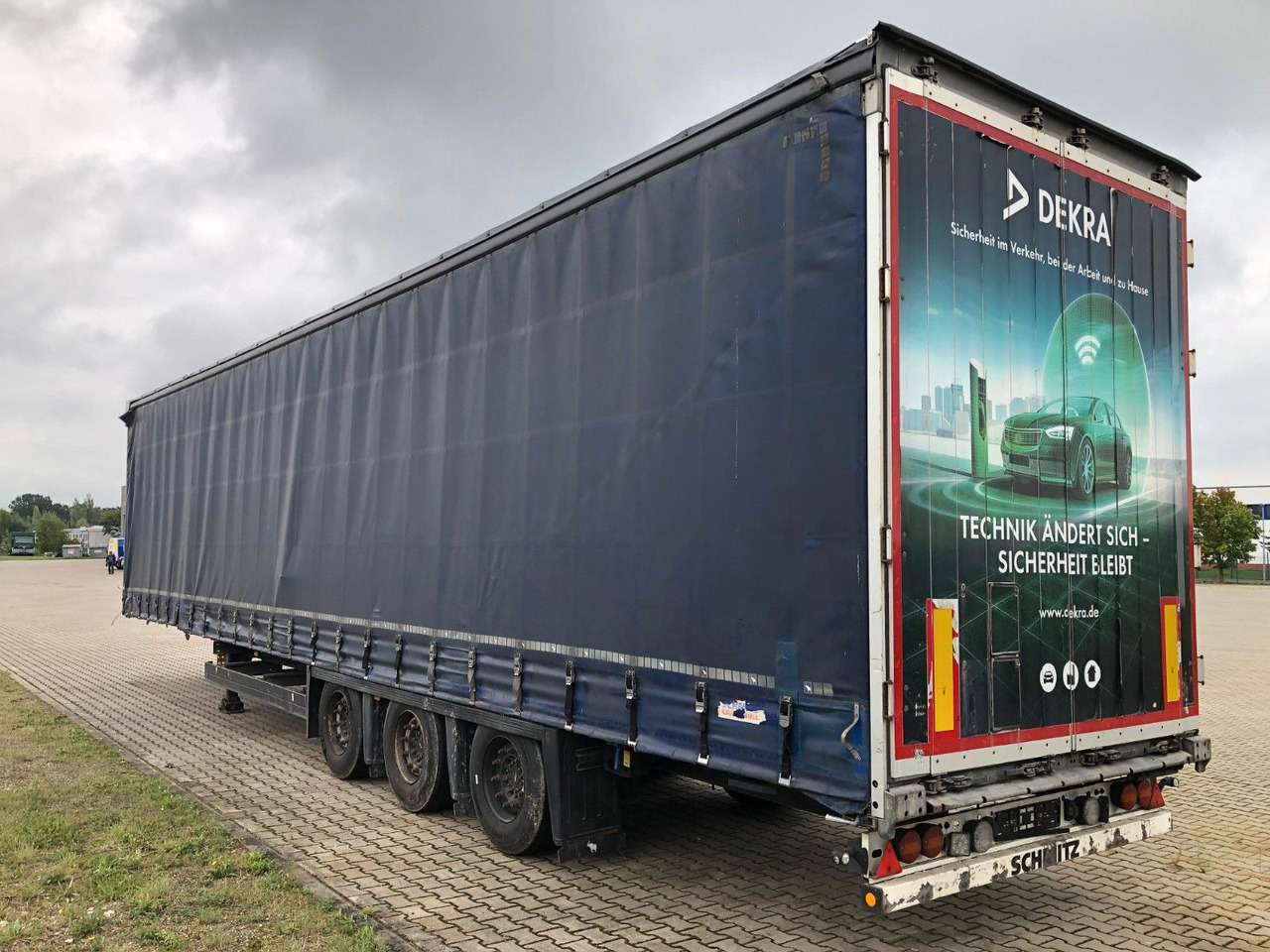 Schmitz Cargobull SCB*S3T Mega*Hubdach*EdschaVerdeck*Plane Neutral - Semi-remorque rideaux coulissants: photos 3 Schmitz Cargobull SCB*S3T Mega*Hubdach*EdschaVerdeck*Plane Neutral - Semi-remorque rideaux coulissants: photos 3