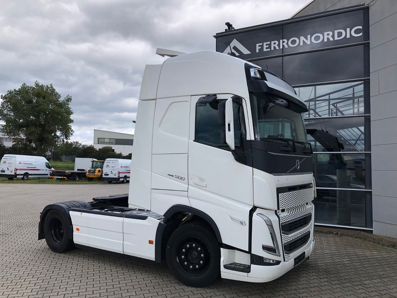 Volvo FH500 XL*2Tanks*IP-Cool*KEIN NO TurboCompound - Tracteur routier: photos 1 Volvo FH500 XL*2Tanks*IP-Cool*KEIN NO TurboCompound - Tracteur routier: photos 1