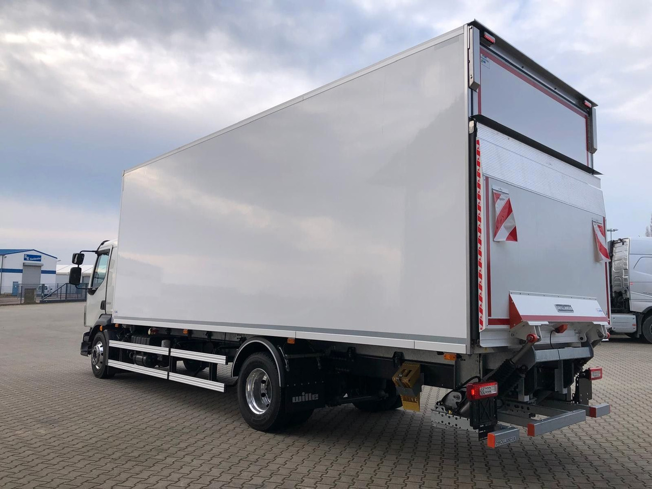 Volvo FL16.280 VollLuft*LBW *Carrier Supra850*a.Miete - Camion frigorifique: photos 3 Volvo FL16.280 VollLuft*LBW *Carrier Supra850*a.Miete - Camion frigorifique: photos 3