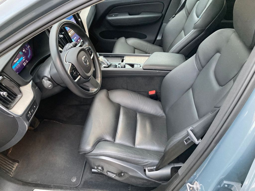 SUV Volvo XC 60 T6 Inscr. Rech. Plug-In Hybrid AWD Md.2022: photos 8