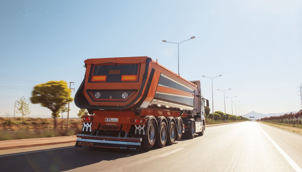 Özgül 4 AXLE TIPPING SEMI TRAILER - Semi-remorque benne: photos 1 Özgül 4 AXLE TIPPING SEMI TRAILER - Semi-remorque benne: photos 1