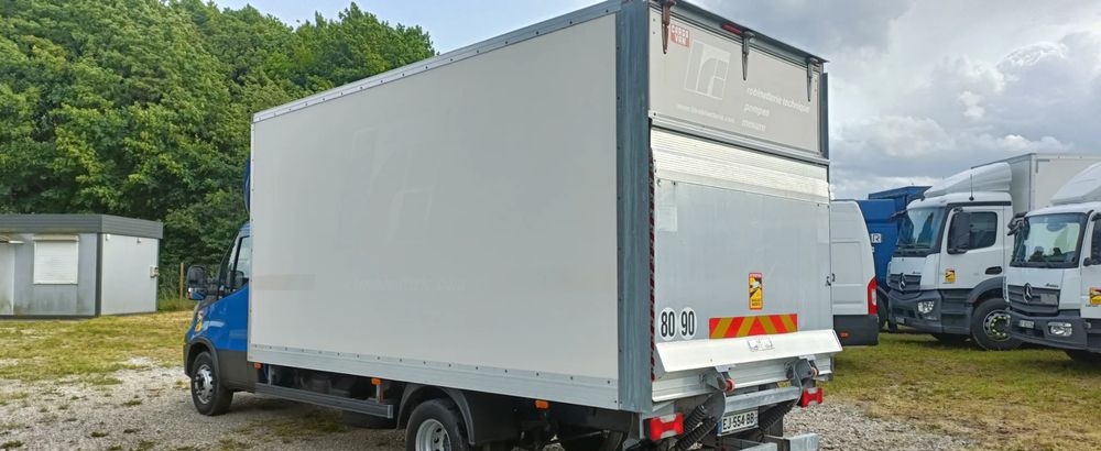 Iveco Daily 70C18 - Camion fourgon: photos 5 Iveco Daily 70C18 - Camion fourgon: photos 5