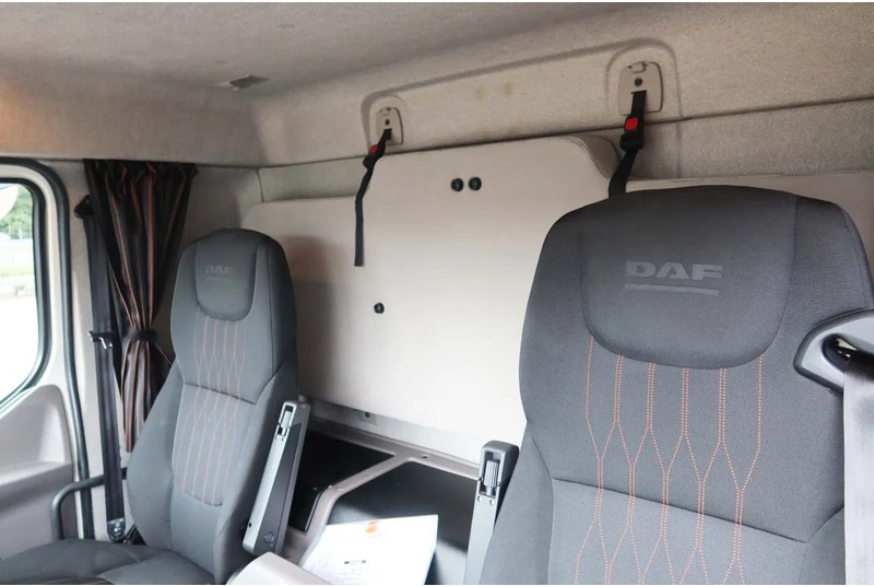 DAF LF 290 Bakwagen + Laadklep DHollandia 2000 kg - Camion fourgon: photos 5 DAF LF 290 Bakwagen + Laadklep DHollandia 2000 kg - Camion fourgon: photos 5