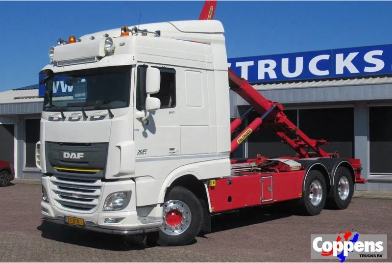 DAF XF 510 Fat 6x4 Euro 6 - Camion ampliroll: photos 1 DAF XF 510 Fat 6x4 Euro 6 - Camion ampliroll: photos 1