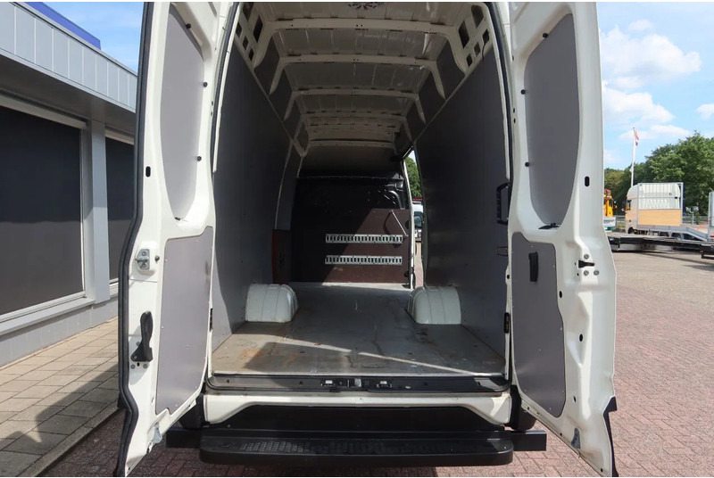 Iveco 70-C 18 Automaat L3H3 C RIJBEWIJS - Fourgon utilitaire: photos 4 Iveco 70-C 18 Automaat L3H3 C RIJBEWIJS - Fourgon utilitaire: photos 4