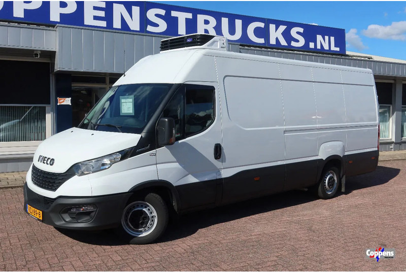 Iveco Daily 35S16 Iveco 35S16 L3/H2 Koel/Vries/ verwarmen Carrier Xarios 350 + 220 volt nacht aansluiting - Utilitaire frigorifique: photos 1 Iveco Daily 35S16 Iveco 35S16 L3/H2 Koel/Vries/ verwarmen Carrier Xarios 350 + 220 volt nacht aansluiting - Utilitaire frigorifique: photos 1