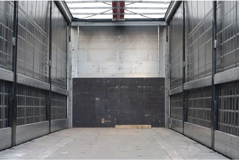 Kögel SN 24 Schuifzeil, Schuifdak, lift as, stuur-as, Rongen gaten + ice killer. - Semi-remorque rideaux coulissants: photos 4 Kögel SN 24 Schuifzeil, Schuifdak, lift as, stuur-as, Rongen gaten + ice killer. - Semi-remorque rideaux coulissants: photos 4