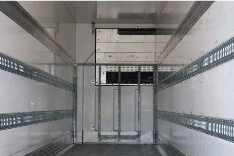 Sor IBERICA City trailer Koel/Vries+ klep 2500kg Bi-temp Carrier Vektor 19 MT - Semi-remorque frigorifique: photos 4 Sor IBERICA City trailer Koel/Vries+ klep 2500kg Bi-temp Carrier Vektor 19 MT - Semi-remorque frigorifique: photos 4