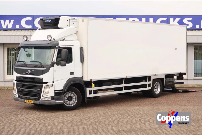 Volvo FM 330 4x2 Koel/Vries Carrier Supra 380 + Klep Dhollandia 2500 kg - Camion frigorifique: photos 1 Volvo FM 330 4x2 Koel/Vries Carrier Supra 380 + Klep Dhollandia 2500 kg - Camion frigorifique: photos 1