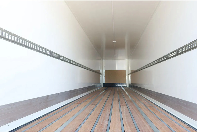 Wielton 3 Asser. Gesloten met Dhollandia klep 2500 kg Lift as - Semi-remorque fourgon: photos 4 Wielton 3 Asser. Gesloten met Dhollandia klep 2500 kg Lift as - Semi-remorque fourgon: photos 4