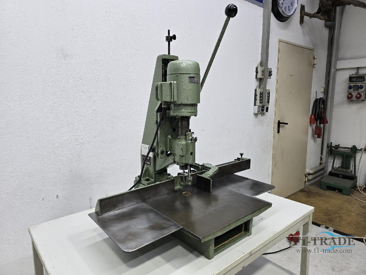 Hang 136 - Machine d'impression: photos 2 Hang 136 - Machine d'impression: photos 2