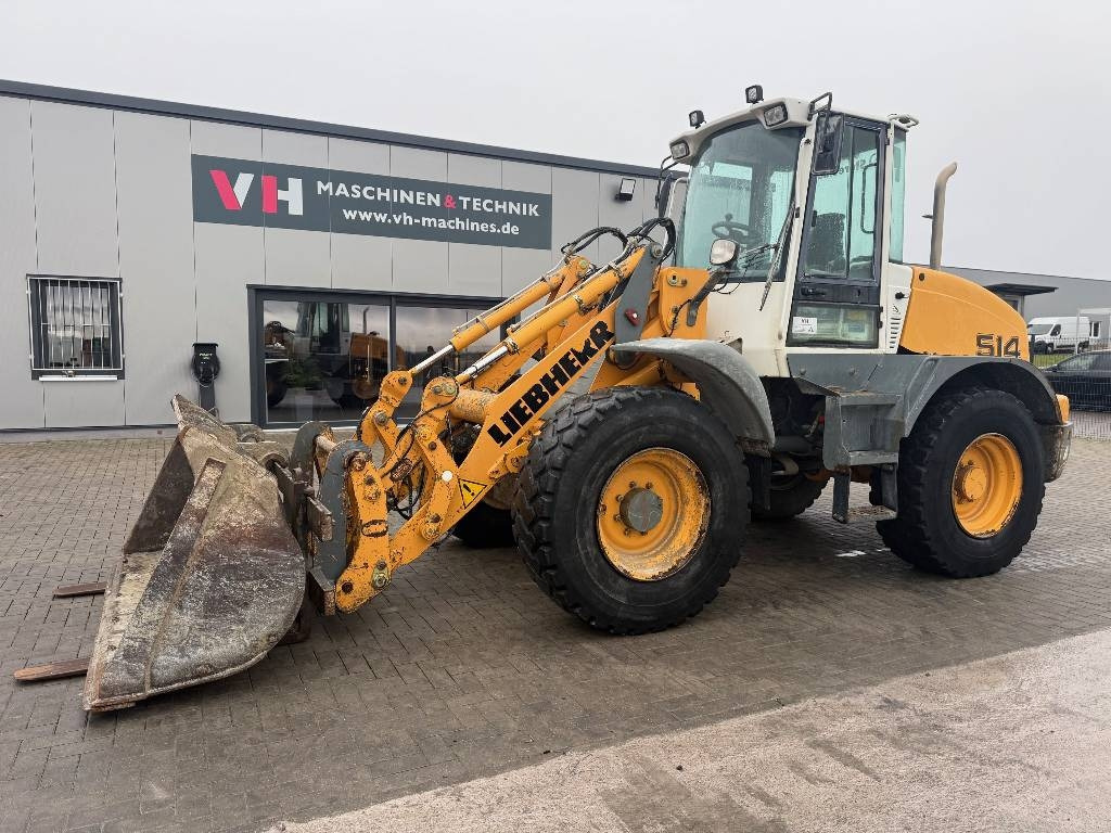 Liebherr L 514 - Chargeuse sur pneus: photos 1 Liebherr L 514 - Chargeuse sur pneus: photos 1