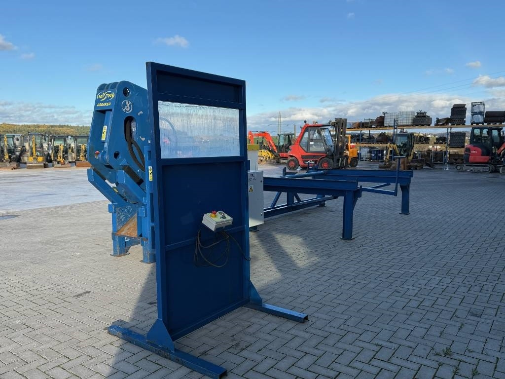 Mistra Breaker - Cisaille de démolition: photos 4 Mistra Breaker - Cisaille de démolition: photos 4