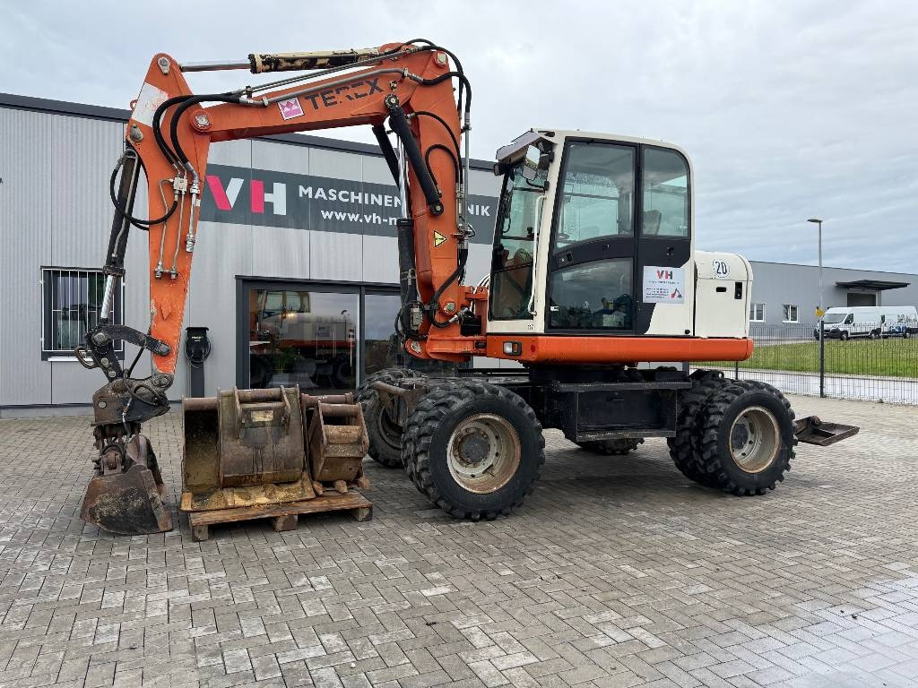 Terex TW 110 - Pelle sur pneus: photos 1 Terex TW 110 - Pelle sur pneus: photos 1