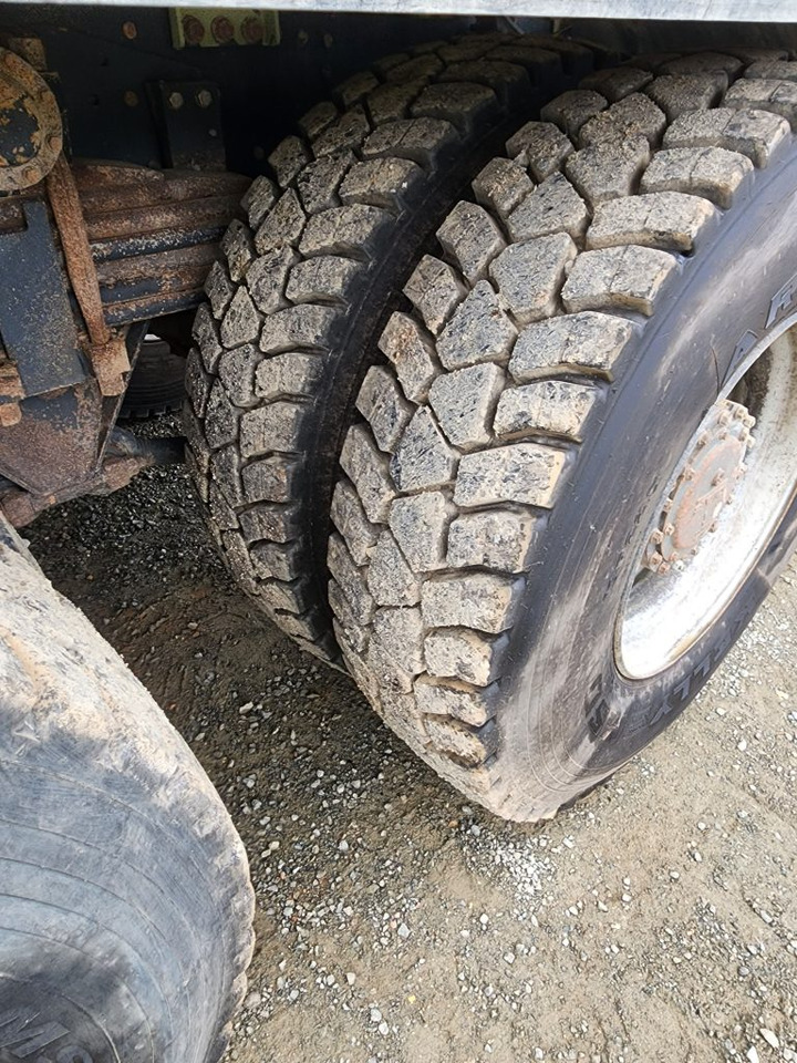 DAF 85.410 8×4 - Camion benne: photos 5 DAF 85.410 8×4 - Camion benne: photos 5