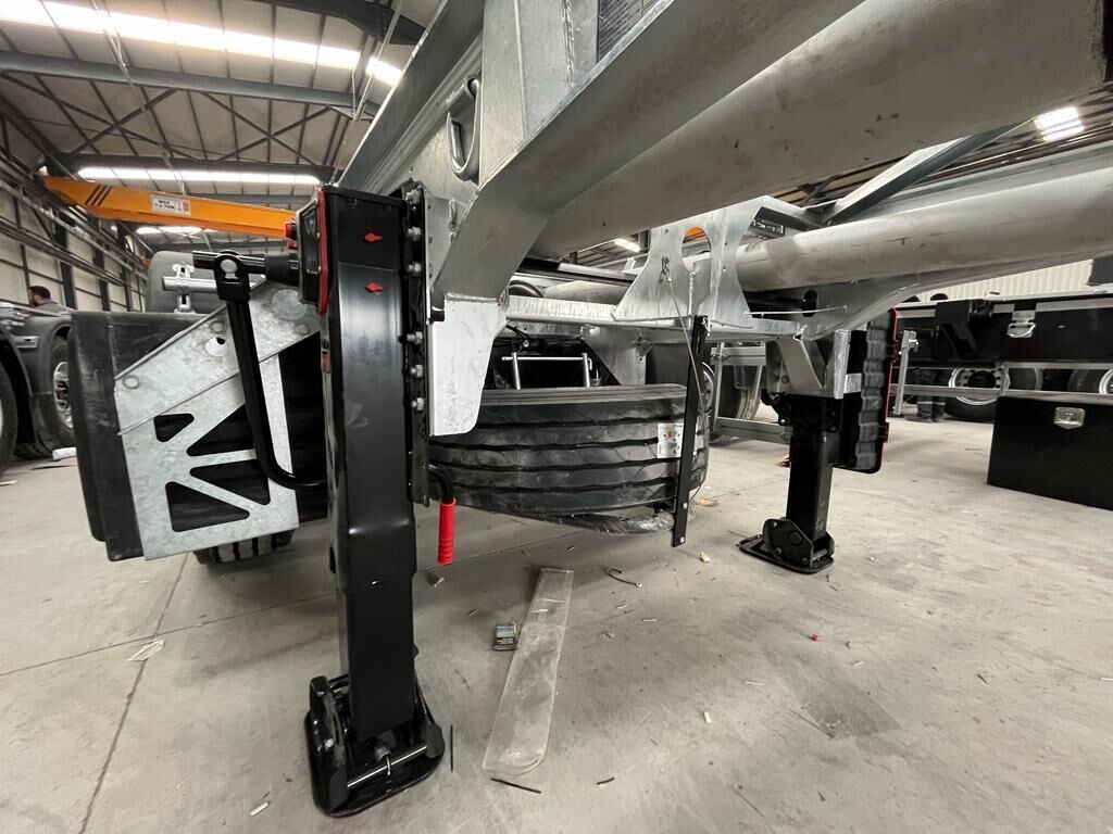 Semi-remorque porte-conteneur/ Caisse mobile neuf REIS TREYLER 20FT ISO Container Carrier: photos 17