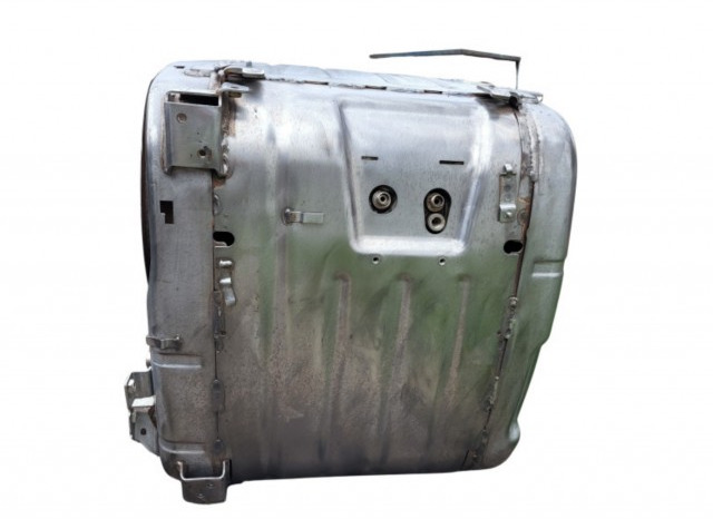 Katalysator SCR Euro 6 SCANIA Serie R - 2587685 2519407 2629445 2519406 2511867 2519405 - Catalyseur pour Camion: photos 5 Katalysator SCR Euro 6 SCANIA Serie R - 2587685 2519407 2629445 2519406 2511867 2519405 - Catalyseur pour Camion: photos 5