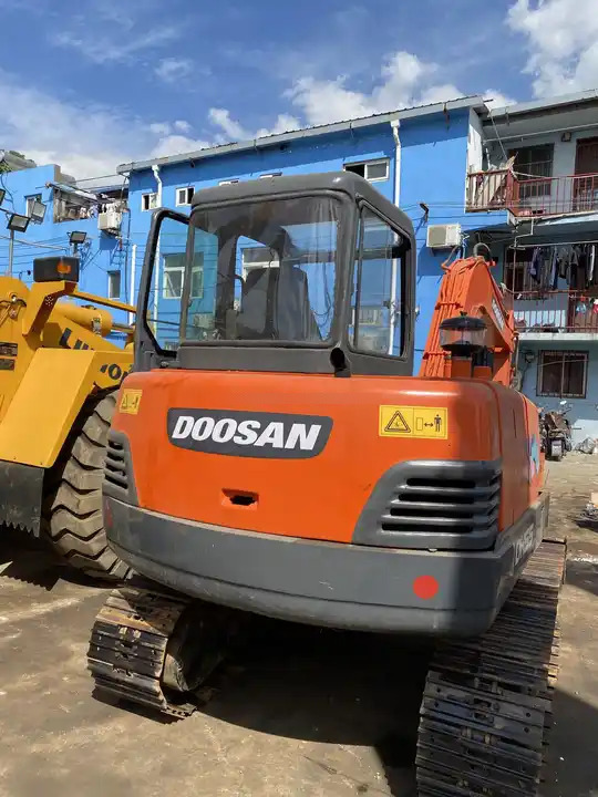 Doosan DH55-V Used Excavator Crawler Excavator Second Hand Japan Engine DH55-V Doosan Excavator in stock for sale - Mini pelle: photos 2 Doosan DH55-V Used Excavator Crawler Excavator Second Hand Japan Engine DH55-V Doosan Excavator in stock for sale - Mini pelle: photos 2