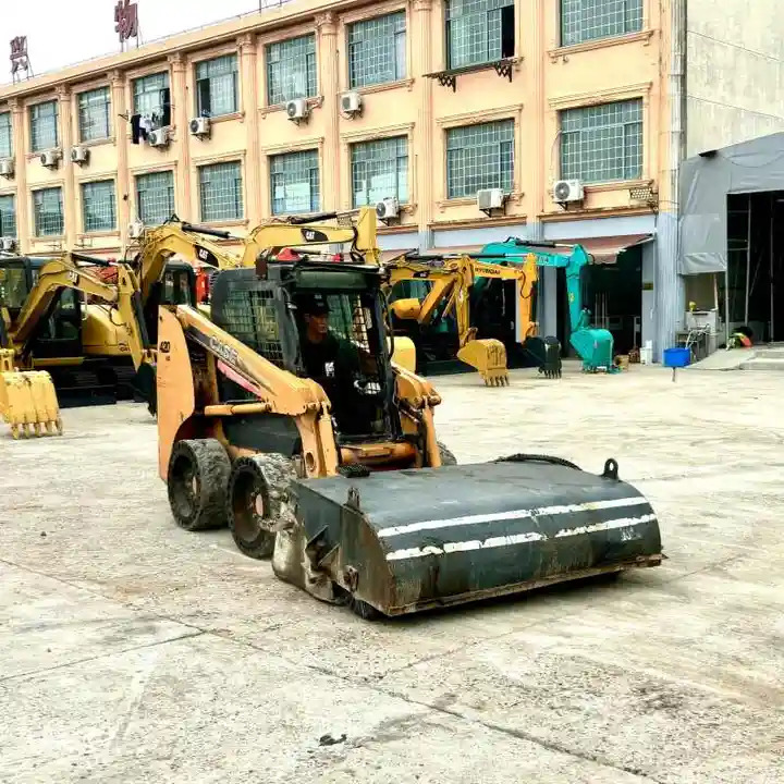Factory Price case 420 Mini Skid Steer Loader Free After Sale 420 430 440 Mini Skid Steer Loader with Brand Engine - Mini chargeuse: photos 4 Factory Price case 420 Mini Skid Steer Loader Free After Sale 420 430 440 Mini Skid Steer Loader with Brand Engine - Mini chargeuse: photos 4