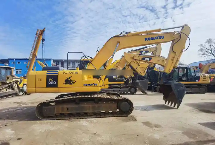 Good Condition Komatsu Used PC220-7 Hydraulic Crawler Excavator Suitable For Construction/ Agriculture Digging - Pelle sur chenille: photos 2 Good Condition Komatsu Used PC220-7 Hydraulic Crawler Excavator Suitable For Construction/ Agriculture Digging - Pelle sur chenille: photos 2