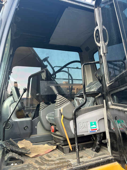 Good condition japan original low hour used hydraulic crawler cat 320 excavator cat 320d cat320d2 excavator in stock for sale - Pelle sur chenille: photos 3 Good condition japan original low hour used hydraulic crawler cat 320 excavator cat 320d cat320d2 excavator in stock for sale - Pelle sur chenille: photos 3