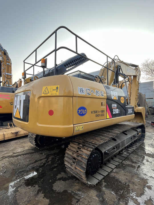 Good condition japan original low hour used hydraulic crawler cat 320 excavator cat 320d cat320d2 excavator in stock for sale - Pelle sur chenille: photos 4 Good condition japan original low hour used hydraulic crawler cat 320 excavator cat 320d cat320d2 excavator in stock for sale - Pelle sur chenille: photos 4